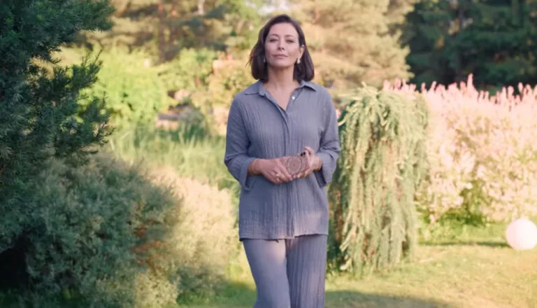 Момент из 12 серии 1 сезона