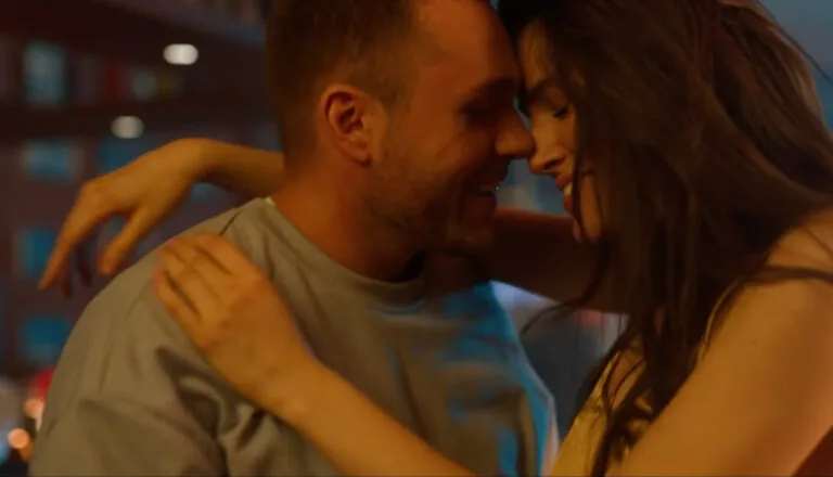 Момент из 15 серии 1 сезона