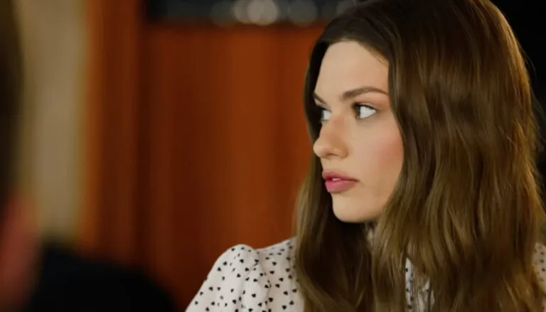 Момент из 2 серии 1 сезона