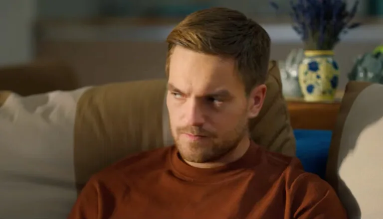 Момент из 34 серии 1 сезона