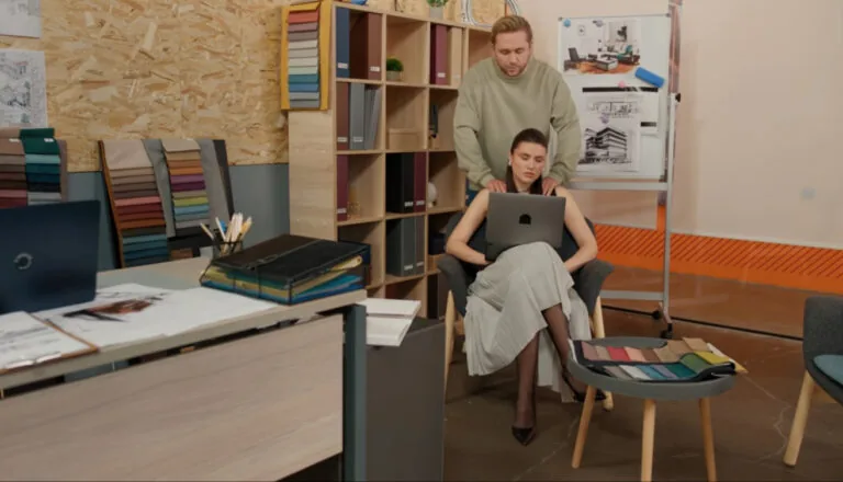 Момент из 11 серии 2 сезона