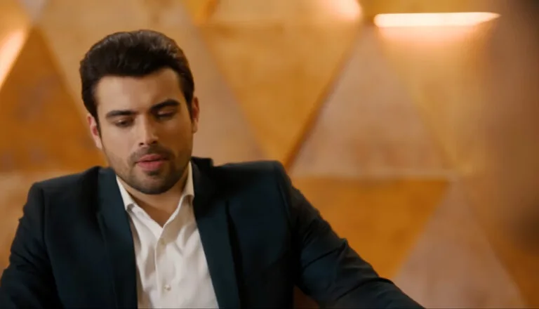 Момент из 18 серии 2 сезона